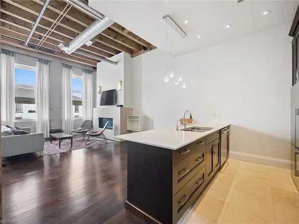 25 Concession St #204, Cambridge, ON N1R 2G6
