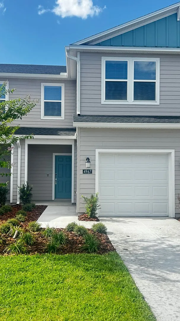 Stunning Brand-New Townhome for Rent in Marion Ranch, Internet, Trash & Lawn Care Included! — Photo 2