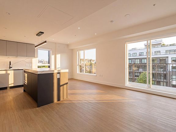 2nd image of 2235 Broadway E #503