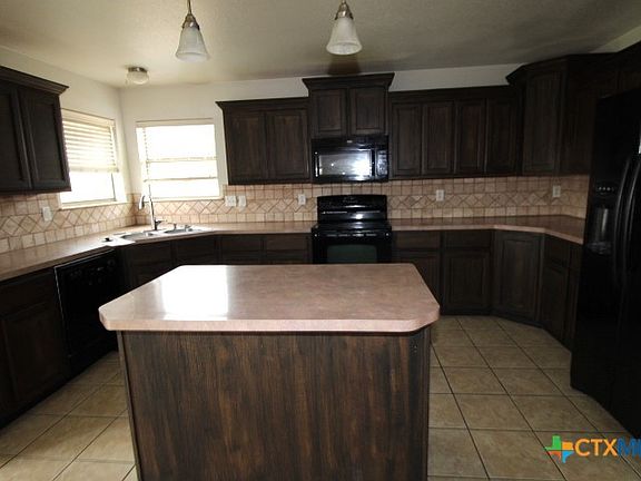 5th image of 2414 Joseph Dr