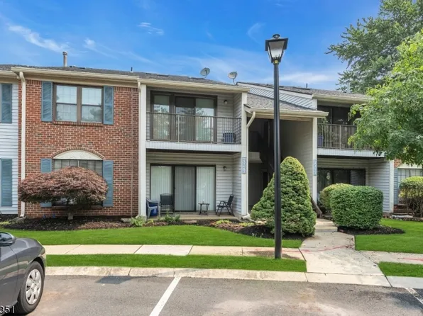 3 Taylor Dr, Franklin Twp., NJ 08823