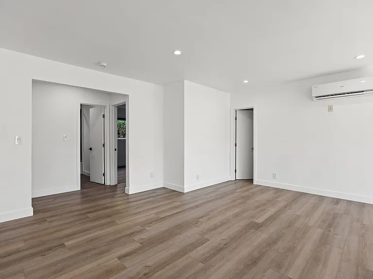 8777 Cadillac Avenue Apartments — Photo 56