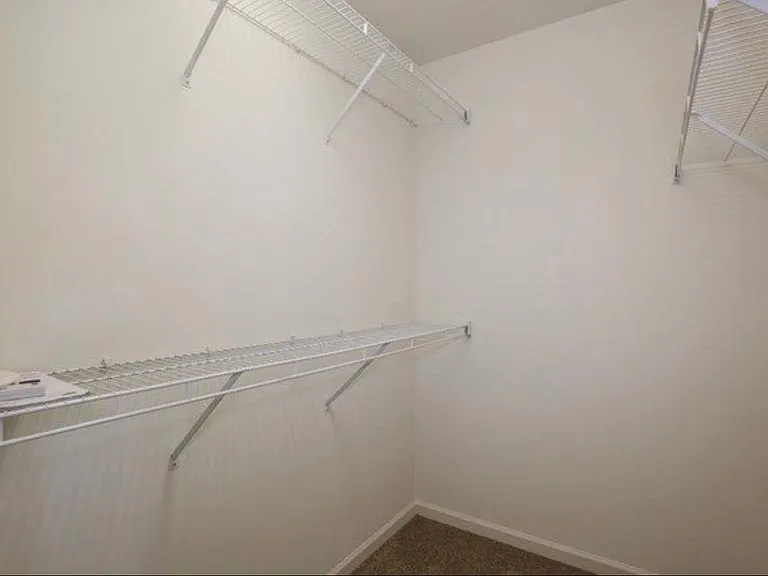 565 Conservatory Ln — Photo 7