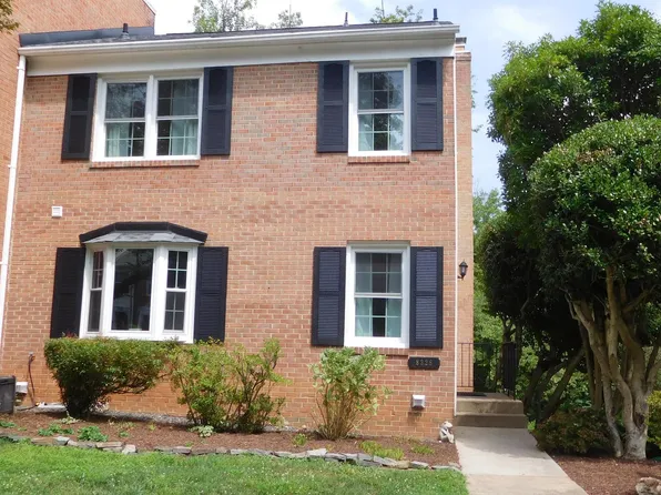 8328 Uxbridge Ct, Springfield, VA 22151