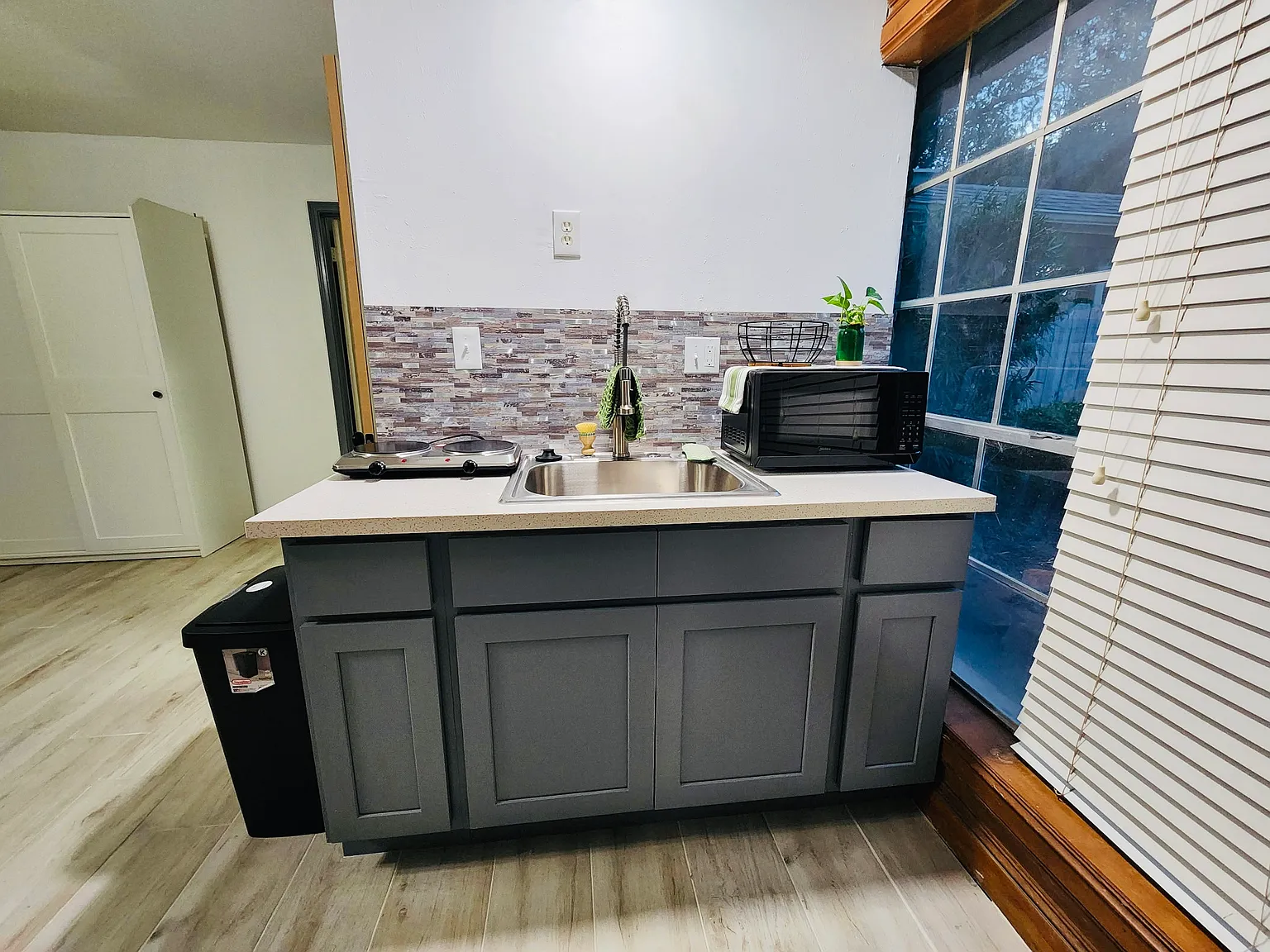 Studio, 441 sqft, $1,250 — Photo 3