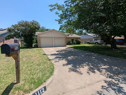 1112 Dennis Dr Photo 1