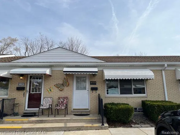 50018 Helfer Blvd, Wixom, MI 48393
