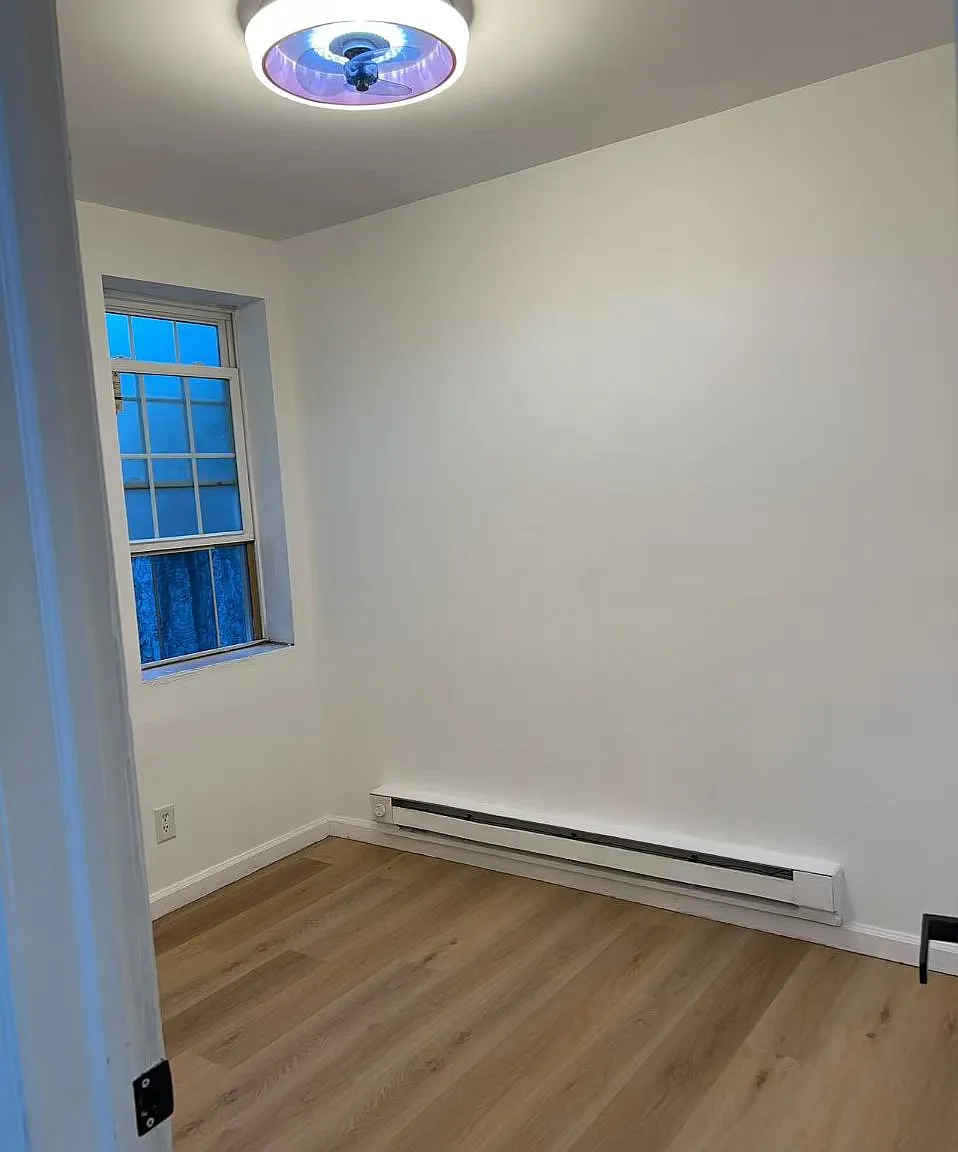 3 bed, 733 sqft, $1,300 — Photo 4