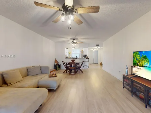 10208 NW 24th Pl APT 101, Sunrise, FL 33322