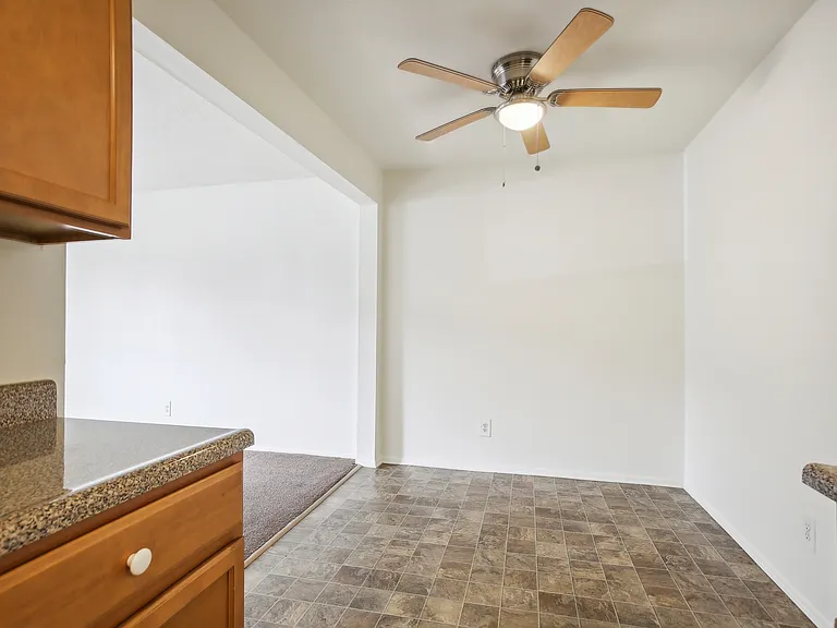 West Garden Apartments — Photo 9