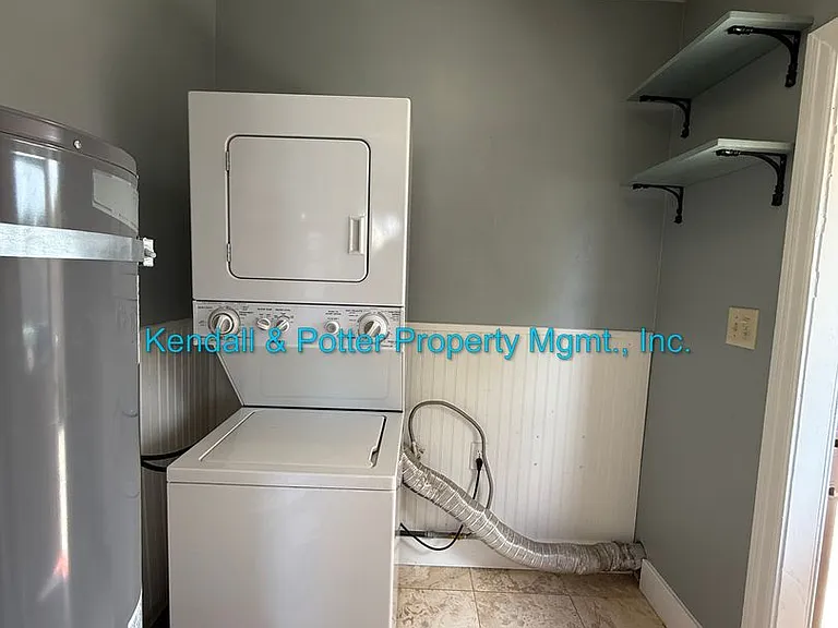 66 Roosevelt St — Photo 13