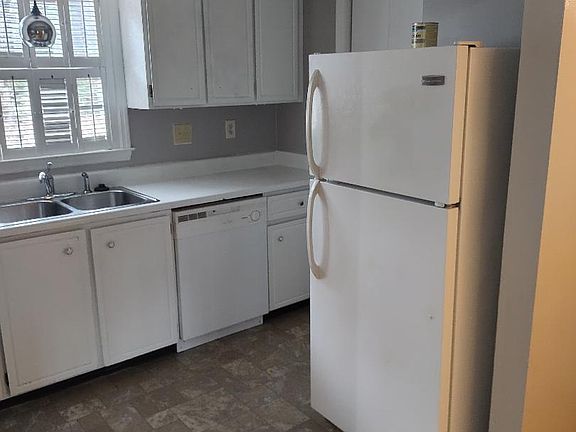 2nd image of 1012 Carolina Ave APT 1