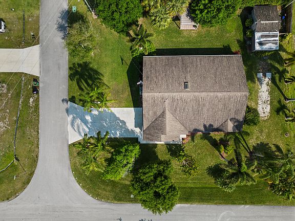 5th image of 4485 SW Tabor Street