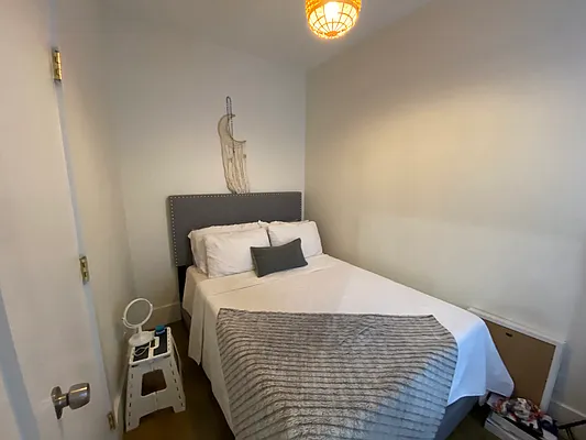 Rented by Mdays Realty | media 31