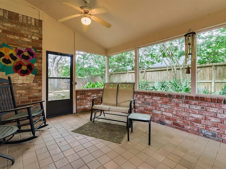 1703 Stemply Ct — Photo 40