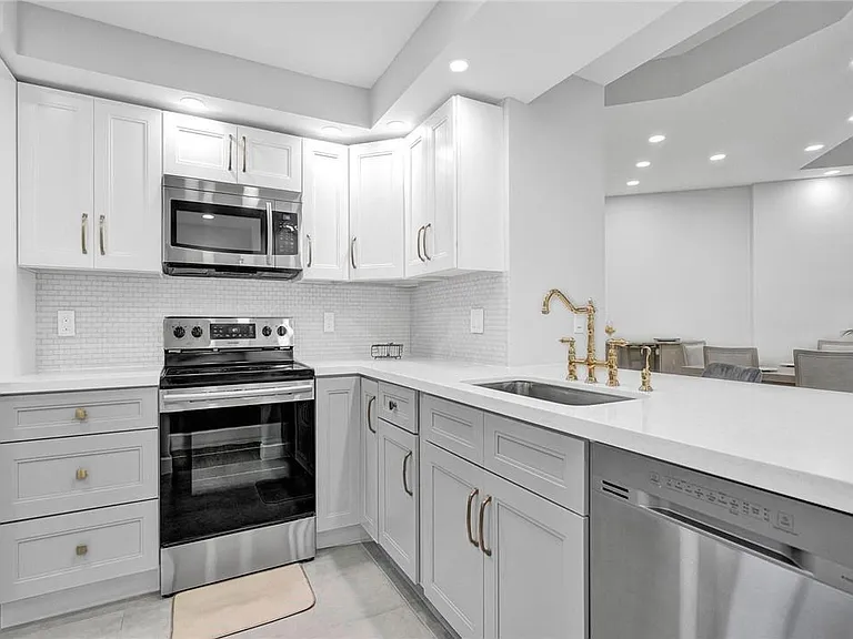 7484 La Paz Blvd #101 — Photo 17