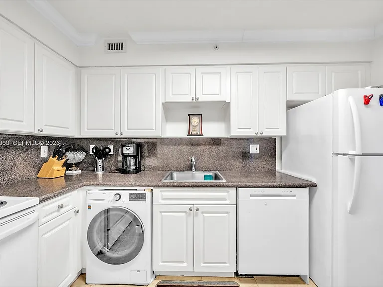 2501 S Ocean Dr #838 — Photo 12