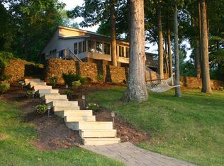 116 Mockingbird Hill Rd, Moneta, VA 24121