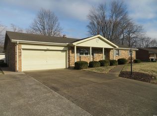 7766 Meadow Ln, Newburgh, IN 47630