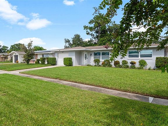 2nd image of 487 LAKE HILL LANE
