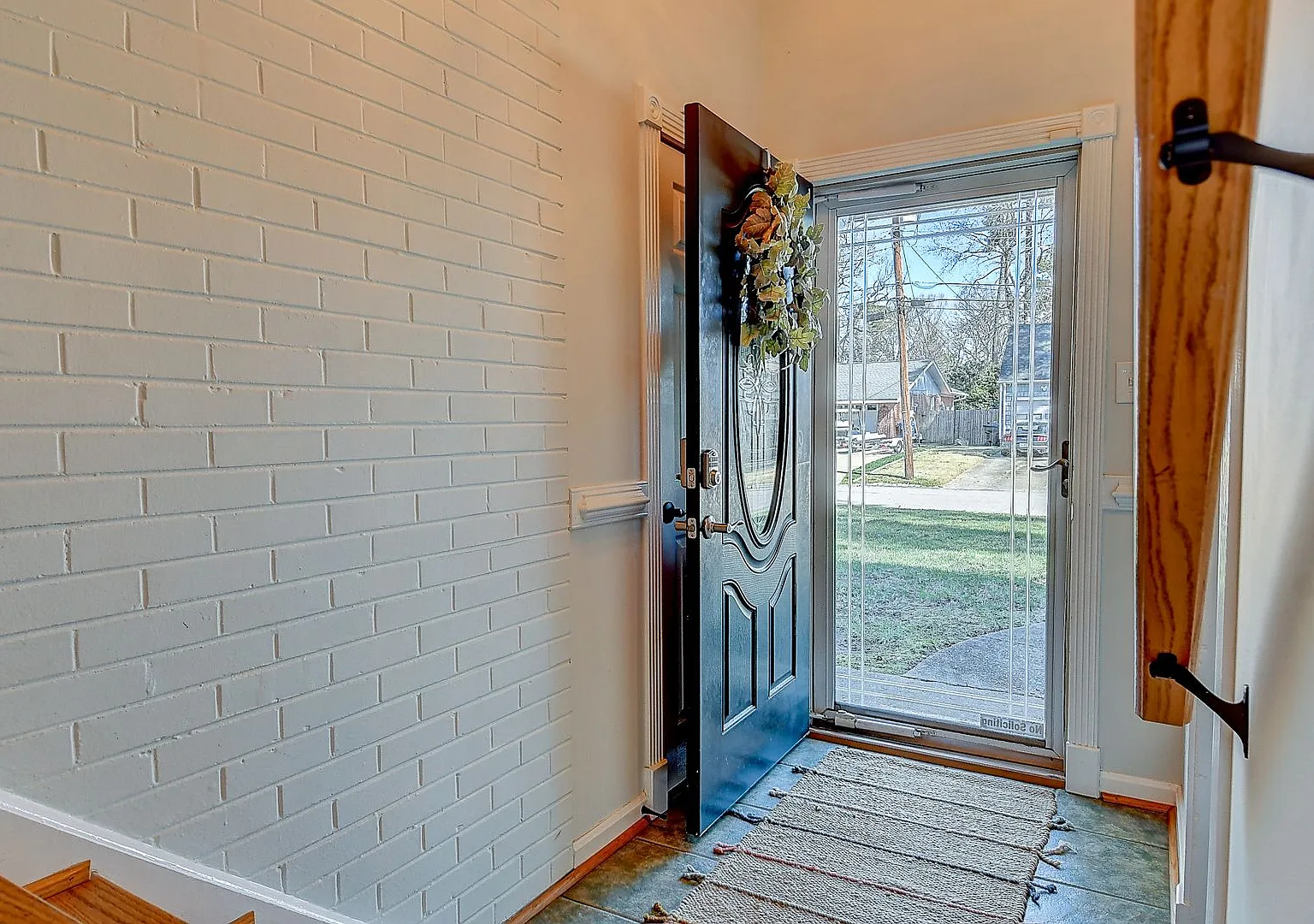 Beautiful 3 bed 2 1/2 bath home located in the heart of Virginia Beach — Photo 4
