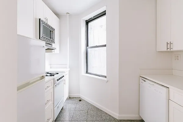 Rented by Sky Management | media 30