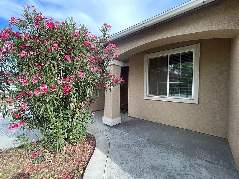 1519 W Manor Ct — Photo 3