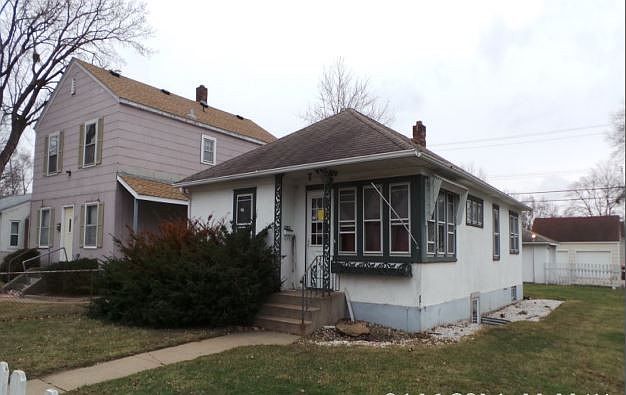 1st image of 145 Richmond St W