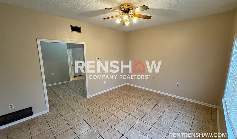 663 Moss Rd — Photo 3