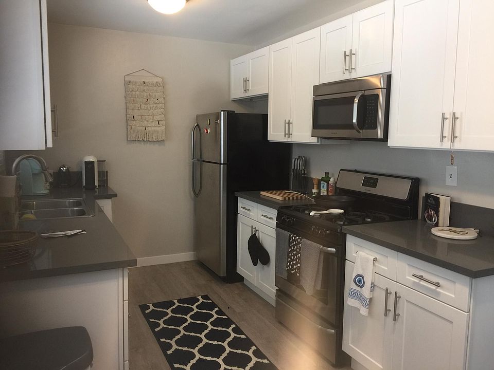 1st image of 7511 Lexington Ave
