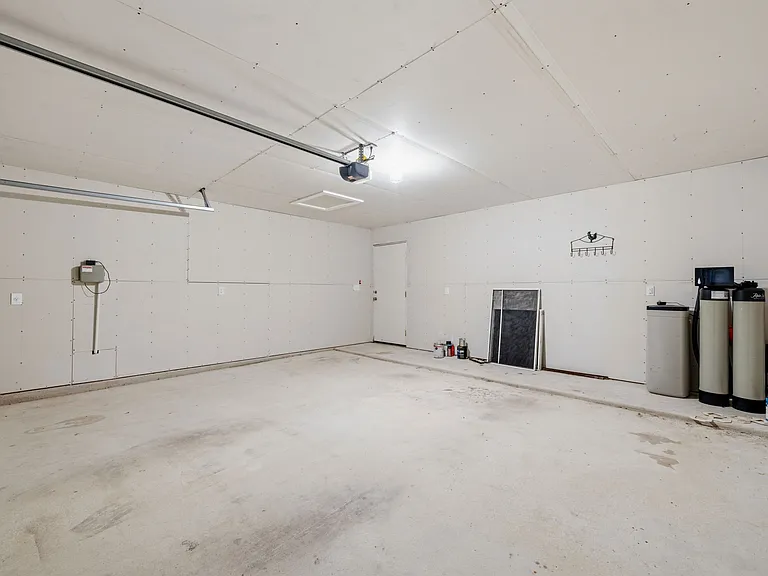 408 Cane River Rd — Photo 32