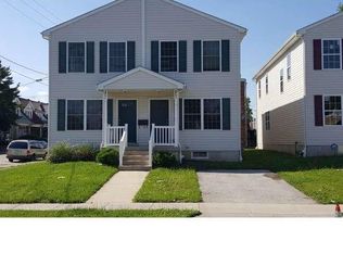802 E 9th St, Chester, PA