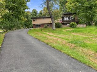 4020 Dickey Rd, Gibsonia, PA 15044