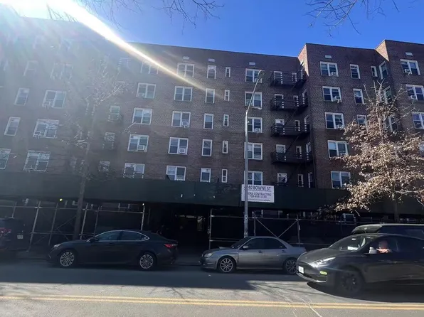 42-40 Bowne Street #3C, Flushing, NY 11354