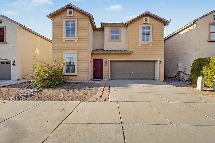 4 bed, 3.0 bath, 2025 sqft, $2,050 — Photo 1