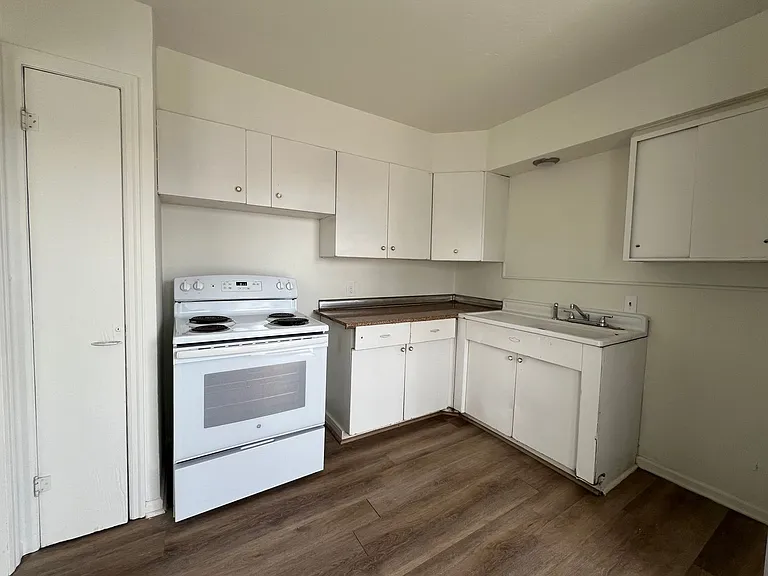 1120 NW Carroll Dr — Photo 6