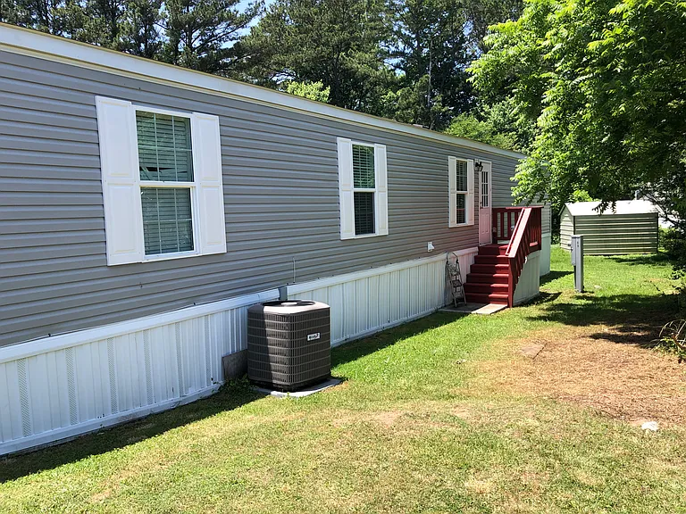175 Woodview Rd — Photo 2