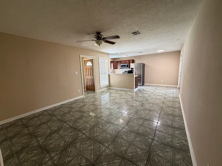 4907 Parkland St — Photo 8