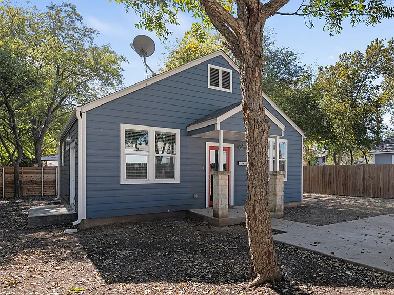 4415 Clawson Rd — Photo 8