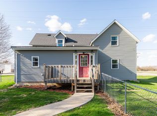 307 Cartwright Ave, Ashton, IL 61006