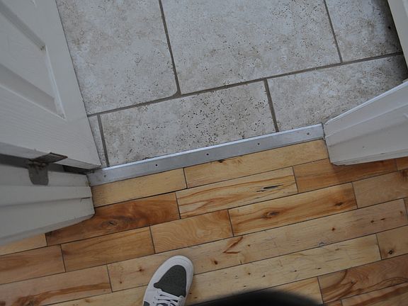 5th image of 1259 W Raintree Dr