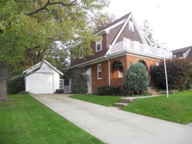 2nd image of 251 Euclid Ave