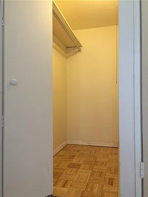 Rented by R New York | media 23