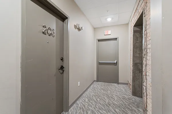 1 bed, 1126 sqft, $2,000 — Photo 3