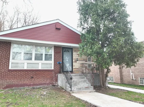210 Calumet Blvd, Harvey, IL 60426