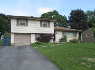 230 Edgett St, Newark, NY 14513