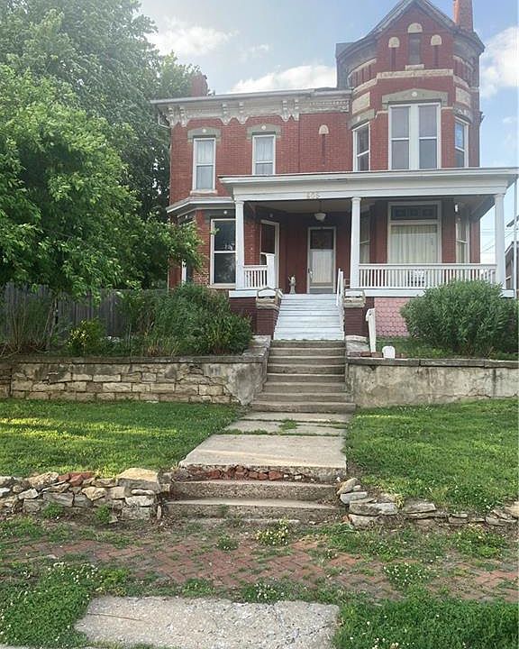 1st image of 605 Atchison St