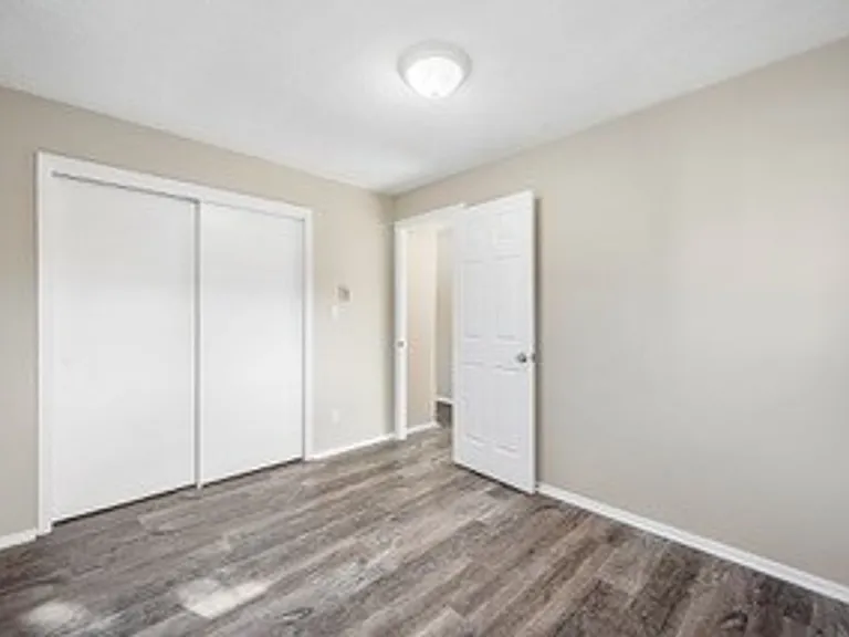 2106 W 1st Ave — Photo 5