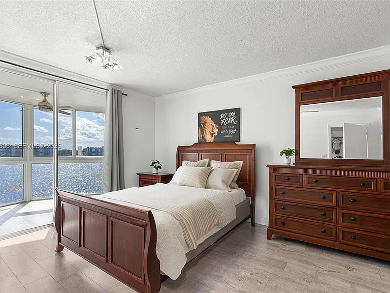 1170 NE 191st St #35 — Photo 10