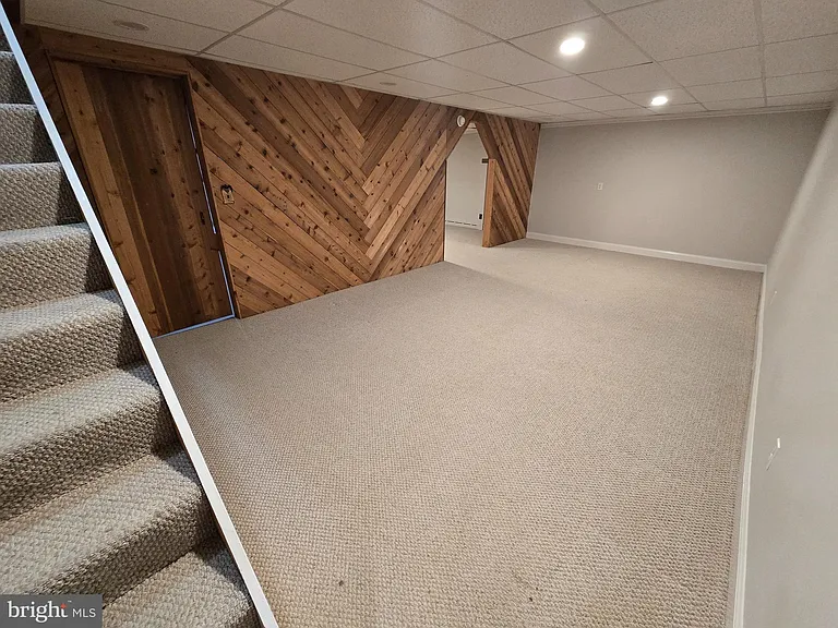 202 Cypress Creek Rd — Photo 13
